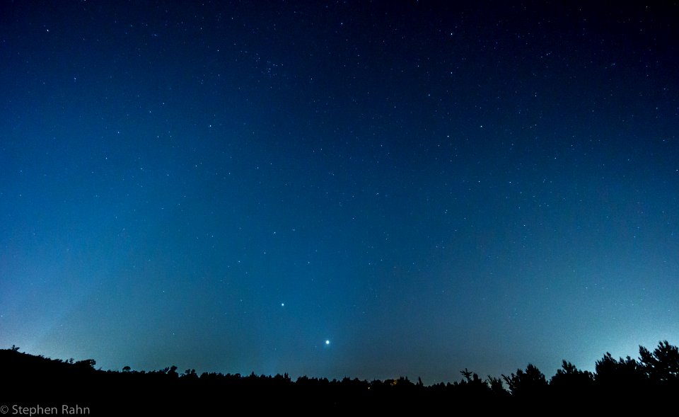 Venus and Jupiter fading away.