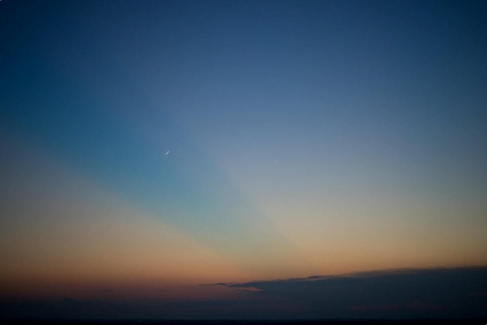 4% Waxing Crescent and Venus