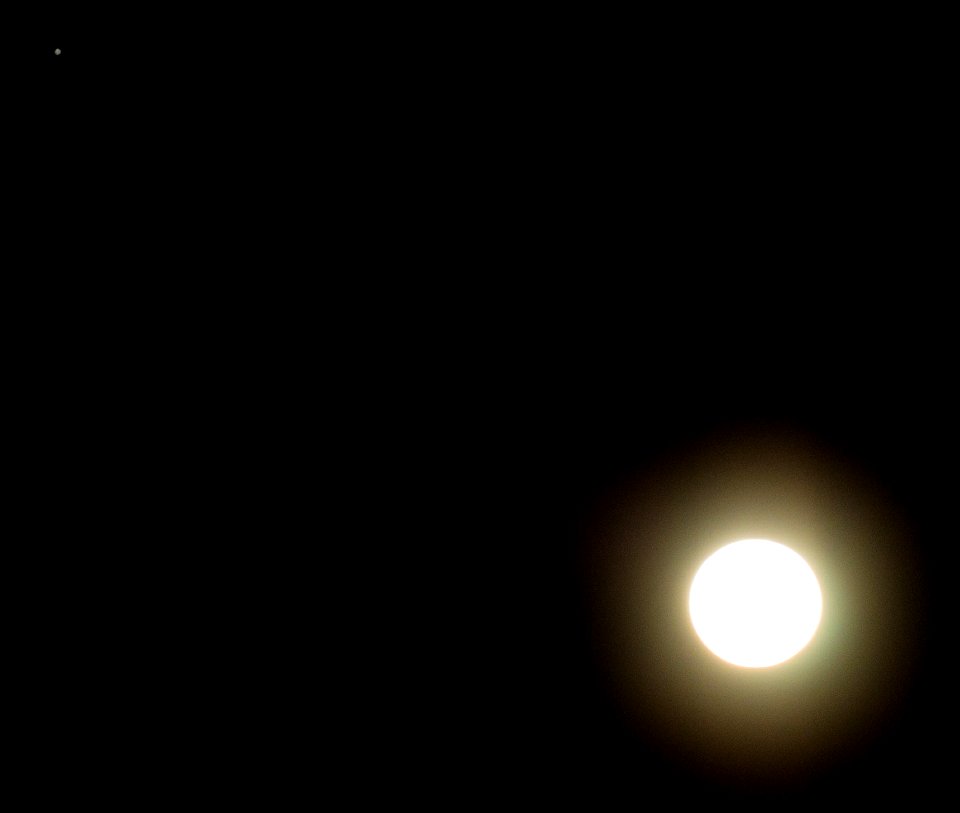 Saturn and Full Moon