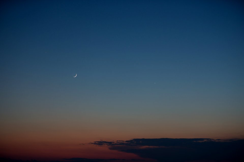4% Waxing Crescent, Mercury, and Venus