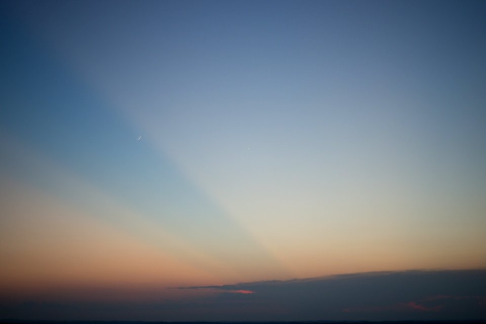 4% Waxing Crescent and Venus