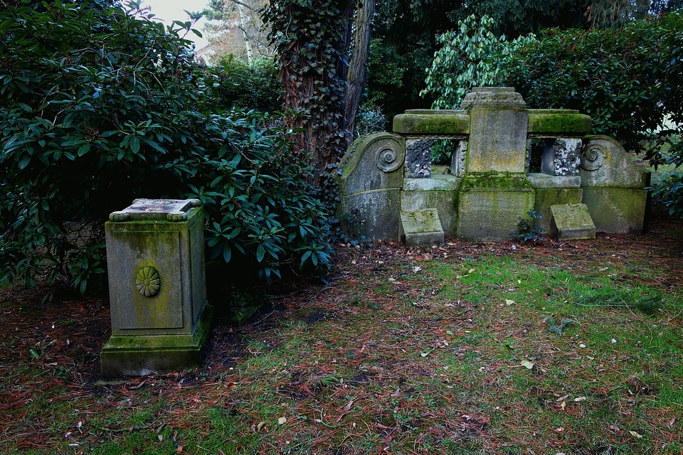 Stones green cemetery