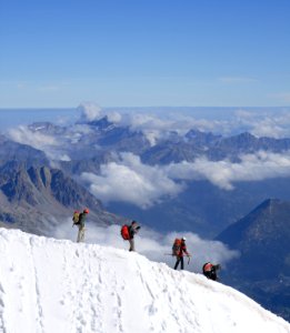 Alpinistes sur l'Aiguille du Midi photo