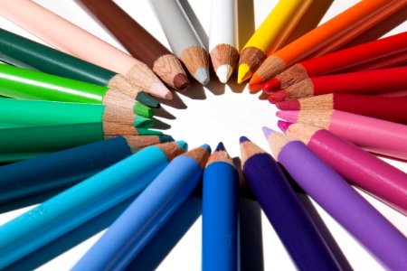 Crayons de couleur multicolores photo