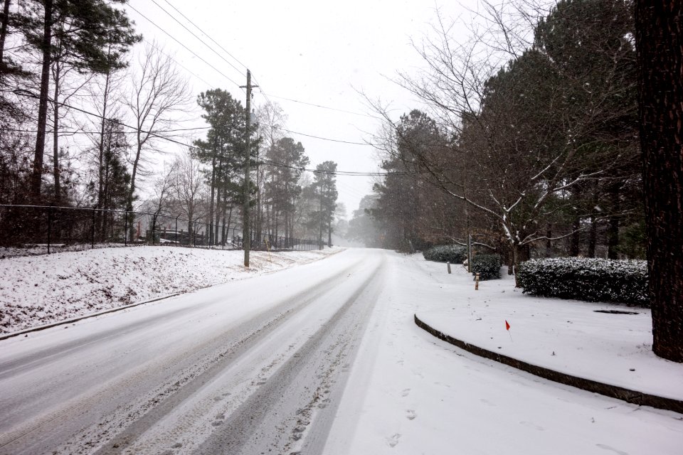 Snow in Kennesaw, Georgia - January 28th, 2014 photo