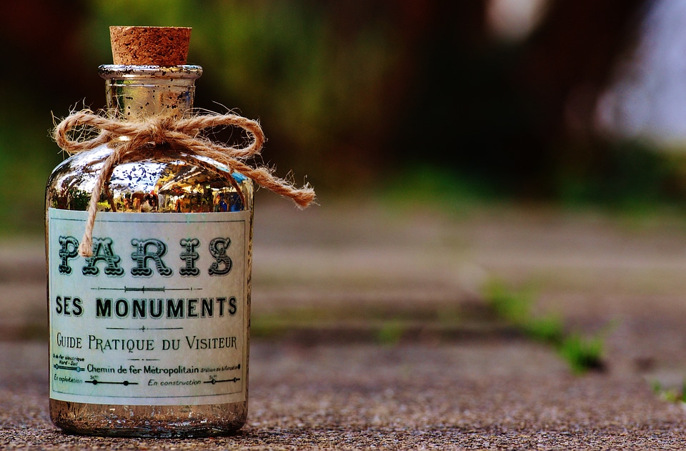 Glass glass bottle bottleneck