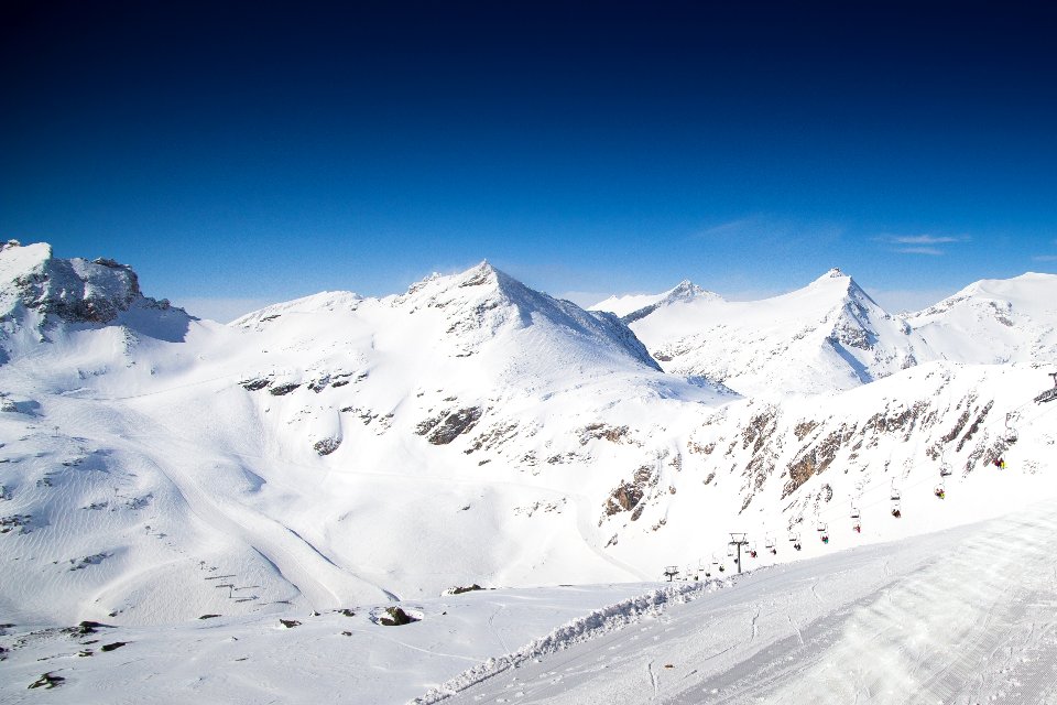 Paysage de montagne enneigée