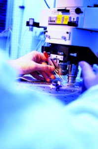 Microscope dans un laboratoire de recherche