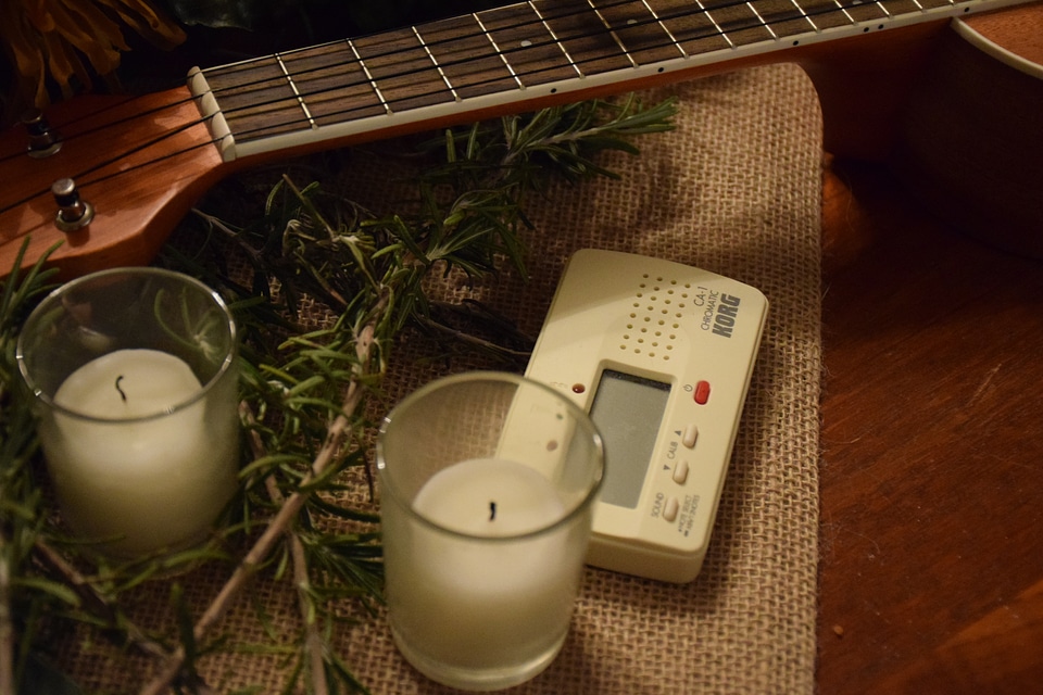 Tuner instrument musical