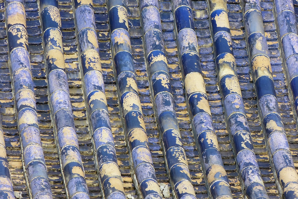 Blue roof tiles structure