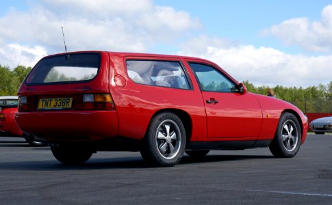 Porsche 924 Shooting brake photo