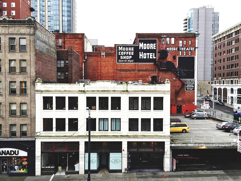 Urban scene stores