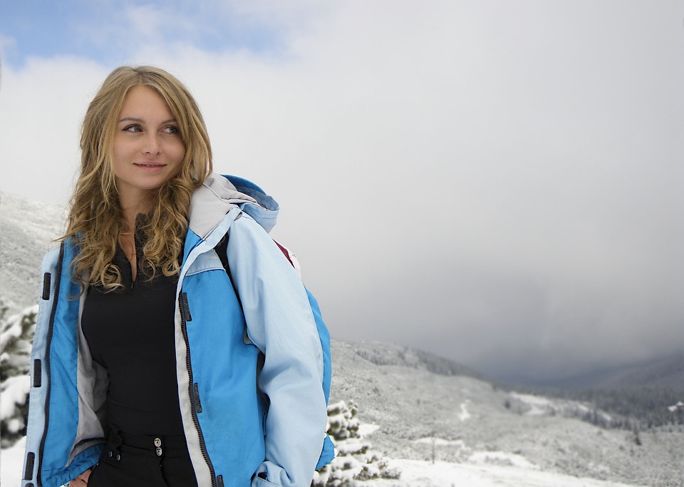 Trekking woman nature photo