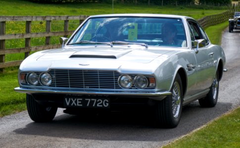 Aston Martin DBS