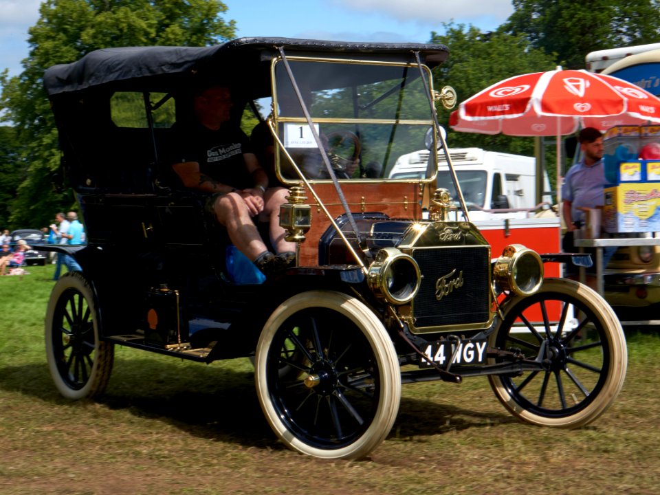 1911 Ford Model T Tourer