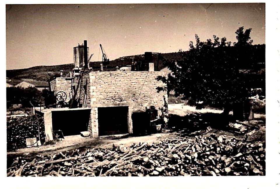 Huile de cade 1952