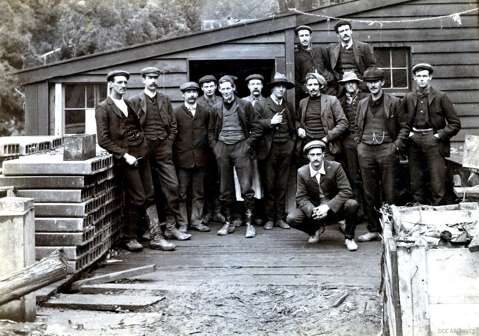 Workers at Waipori