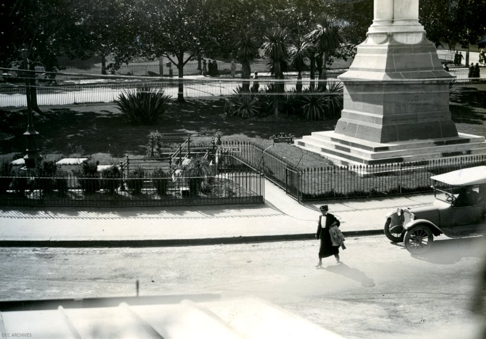 Octagon Comfort Station - Gentleman's Entrance