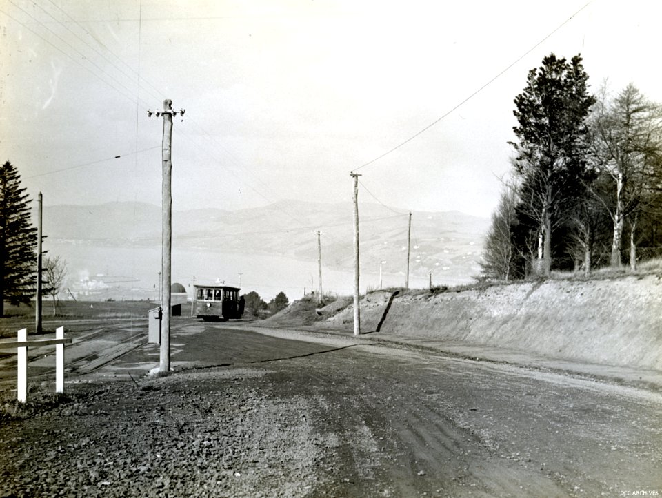 Cable Car at Ross Street intersection, on Rattray Street line c1920s