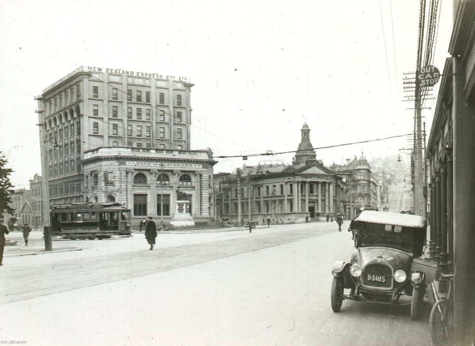 Lower High Street looking South West c1920s