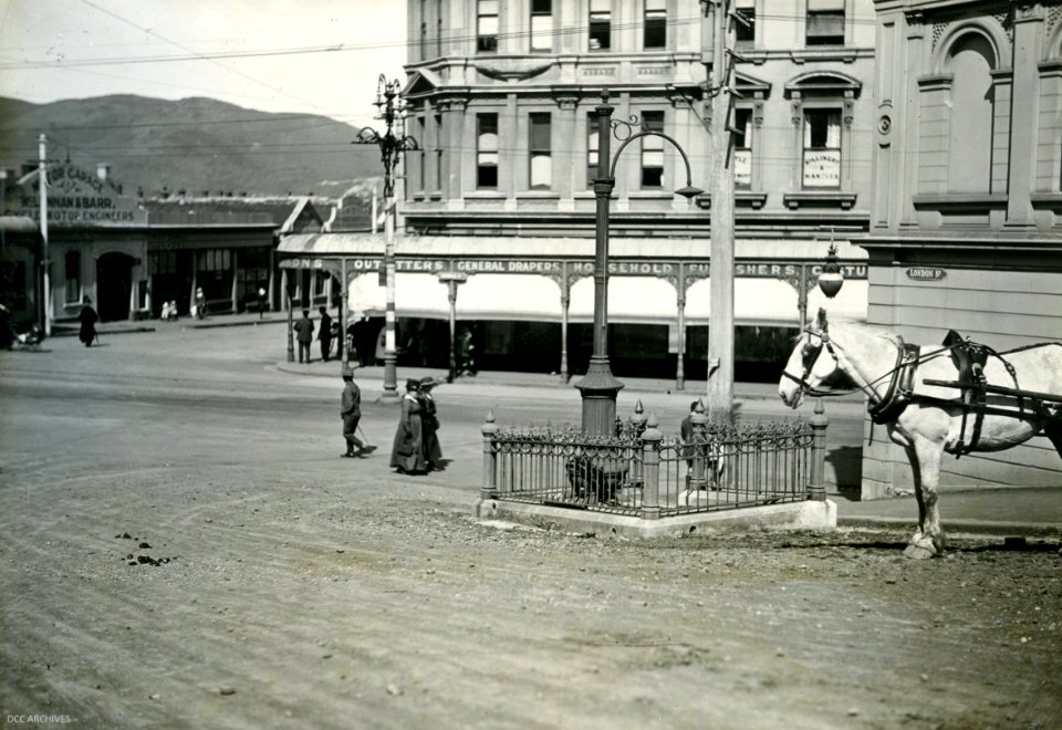 London Street Comfort Station 1919