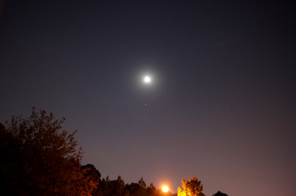Day 293 - Jupiter below the Moon