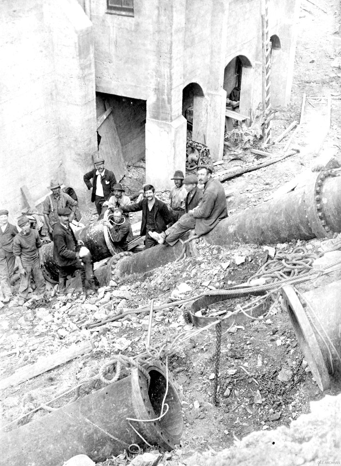 Workers at Waipori