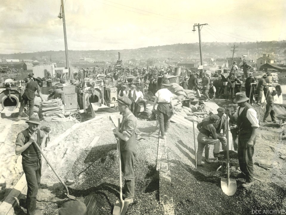 Highway bridge, Anzac Avenue, c1924