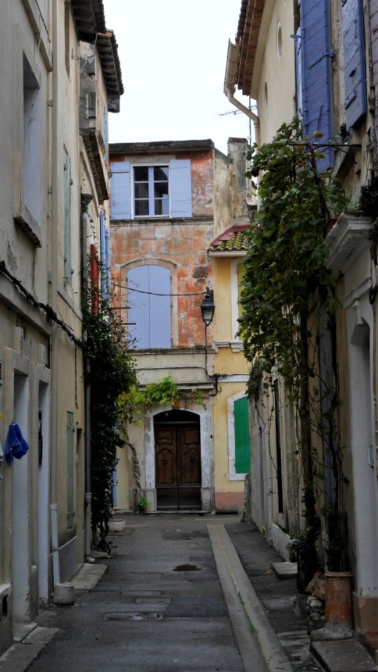 Arles