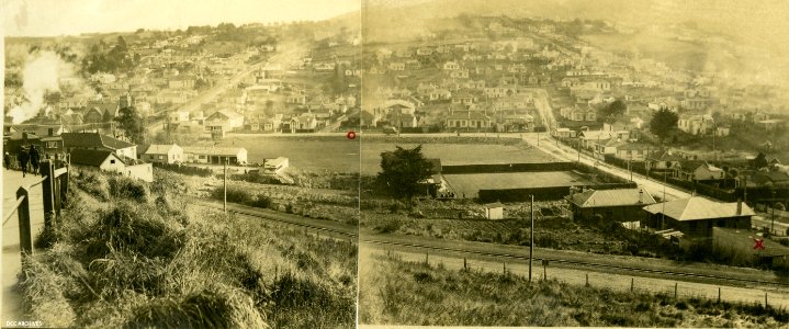 Walton Street looking up Taieri Road 1944 photo