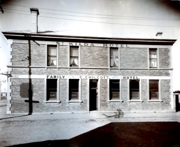 St Kilda Family Hotel, during construction of 36 inch foul sewer under Bay View and Portobello Road c1912