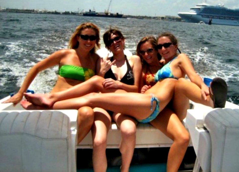 A Day On The Boat with the Girls