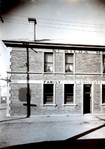 St Kilda Family Hotel, during construction of 36 inch foul sewer under Bay View and Portobello Road c1912