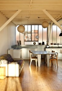 interno, sala da pranzo moderna in atelier