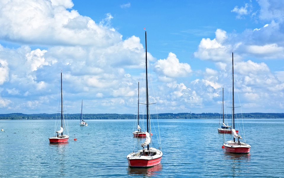 Boat masts masts lake photo