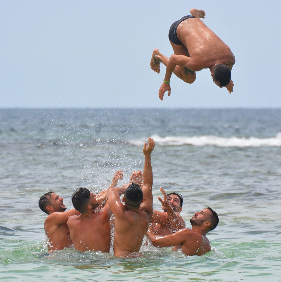 Swimming trunks somersault submerge