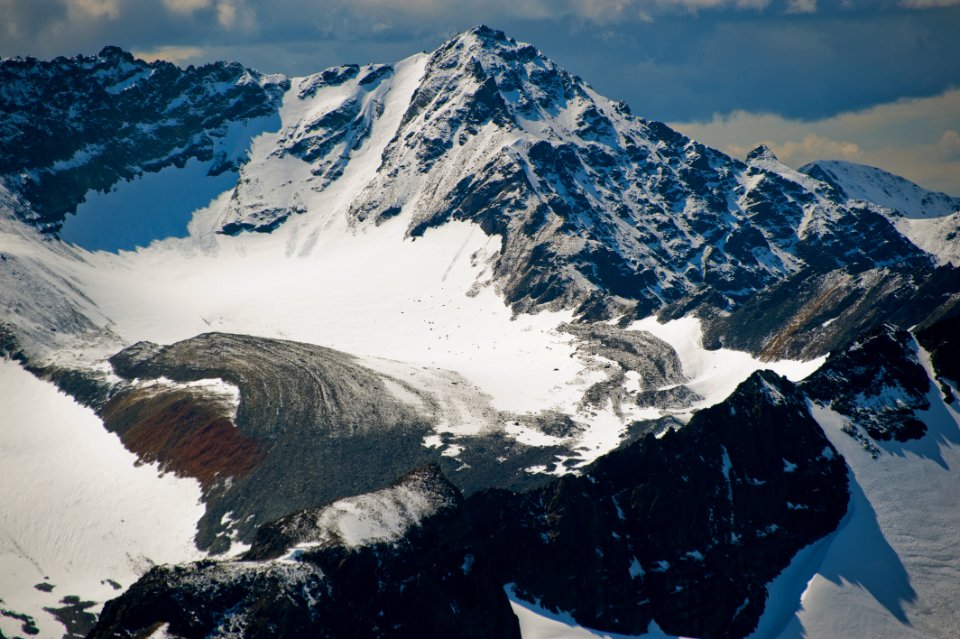 The Neacola Mountains