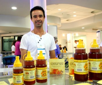 Codevasf investe em apicultura