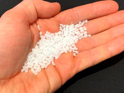 NoPetroPA-plastic-nurdles-public-domain-7758