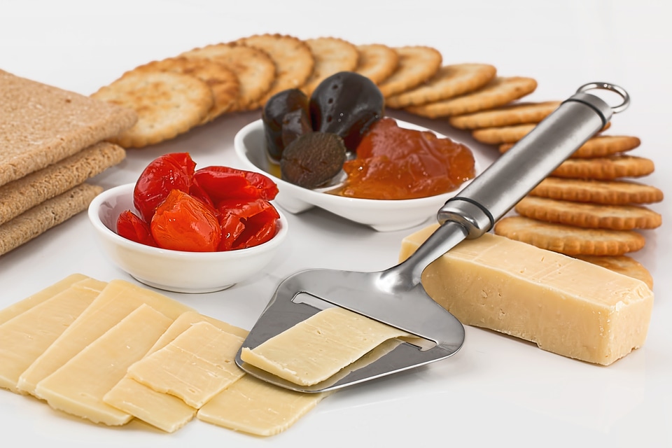 Dairy product protein finger food