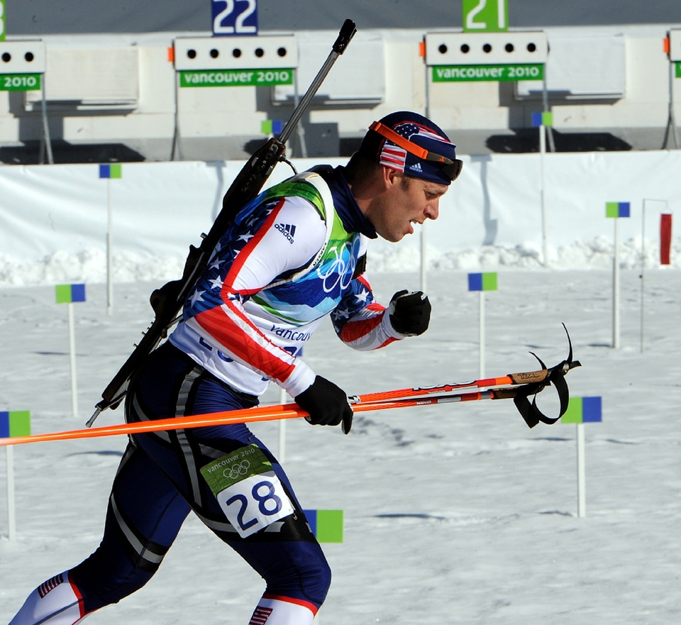 Skiing cross country rifle