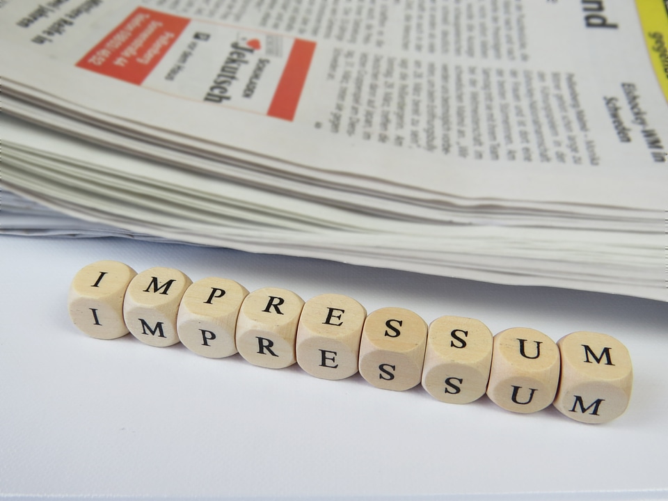 Right newspaper web page