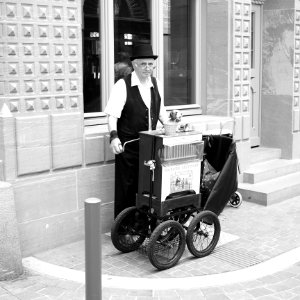 Frankfurt Organ-grinder