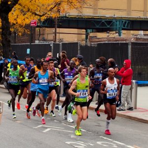 The leading group, at the Citibank building