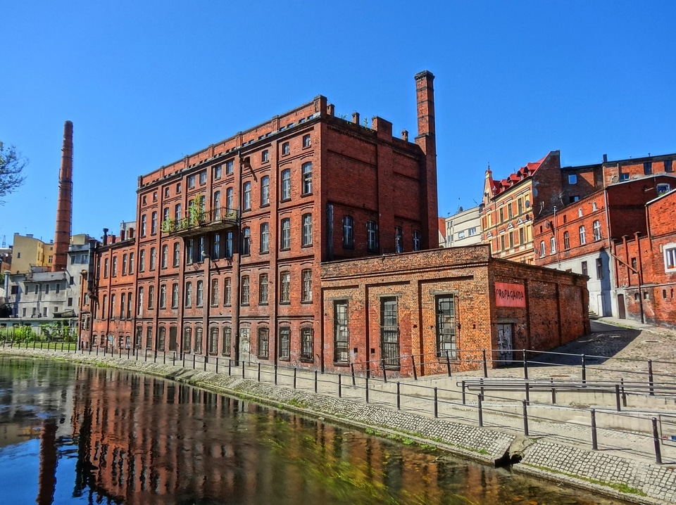 Building architecture water