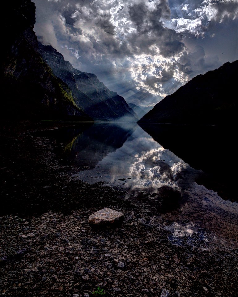 Epic Nature / Klöntalersee 2016 / Creative Commons