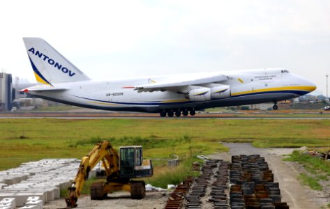UR-82009
