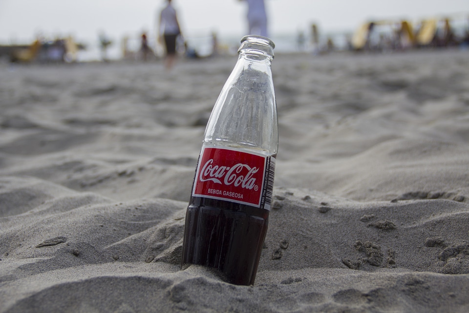 Soft drink sand bottle