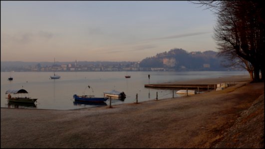 Alba ad Angera 2 di 3