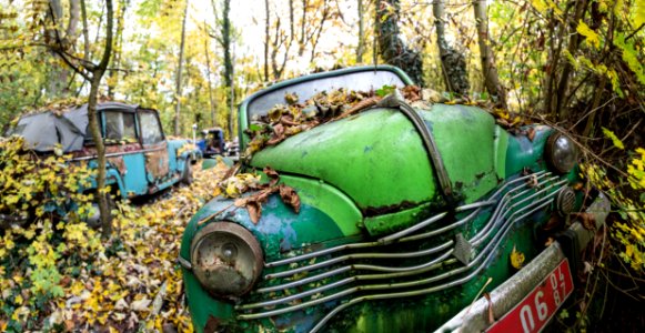 Lost oldtimer HDR PANORAMA - Creative Commons photo